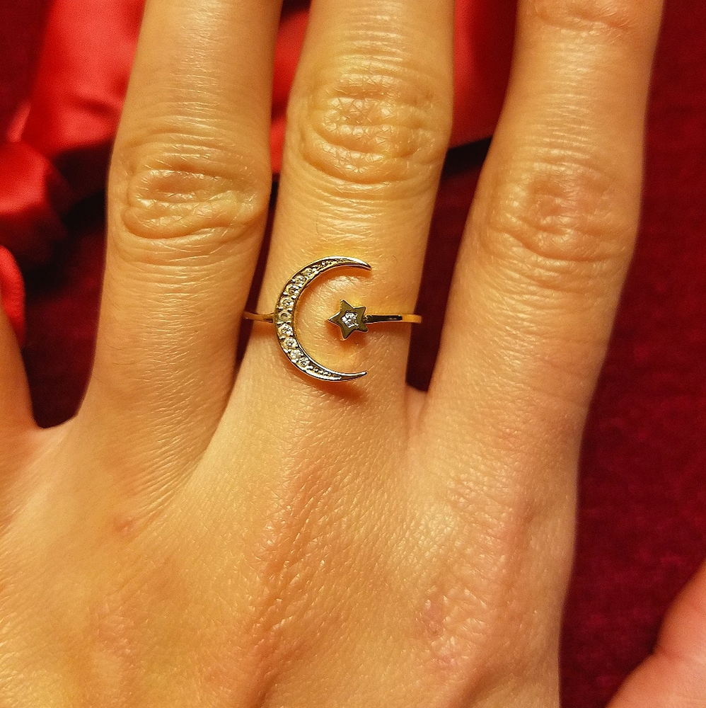 Crescent moon ring